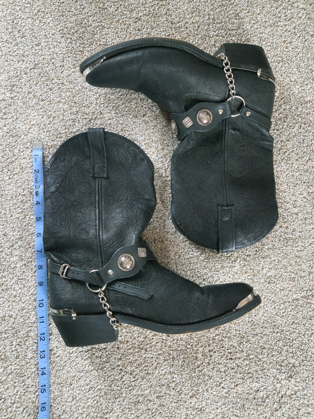 Black Western Boots with Chain Detail - men